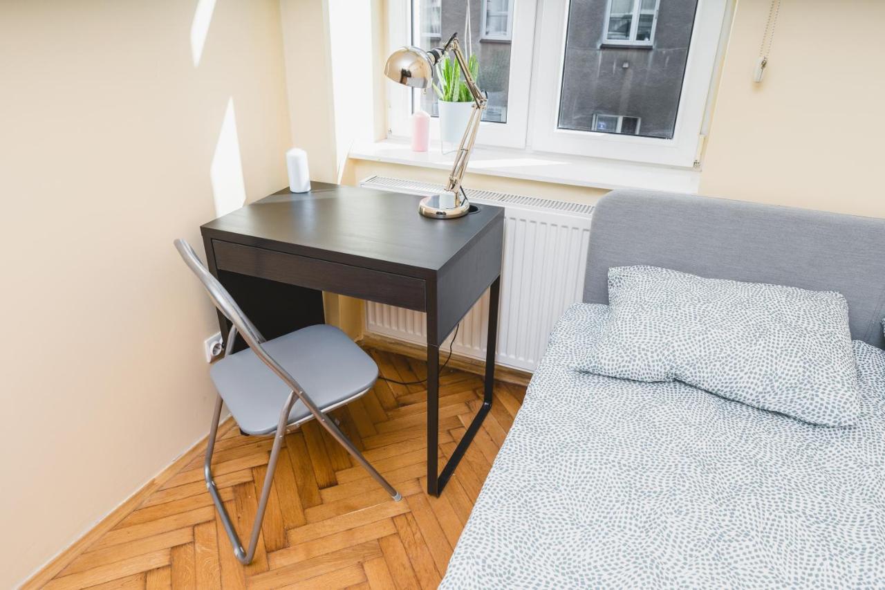 Homely 4 Bedroom Apartment - Old Town - By Upstairs Krakow Exterior photo