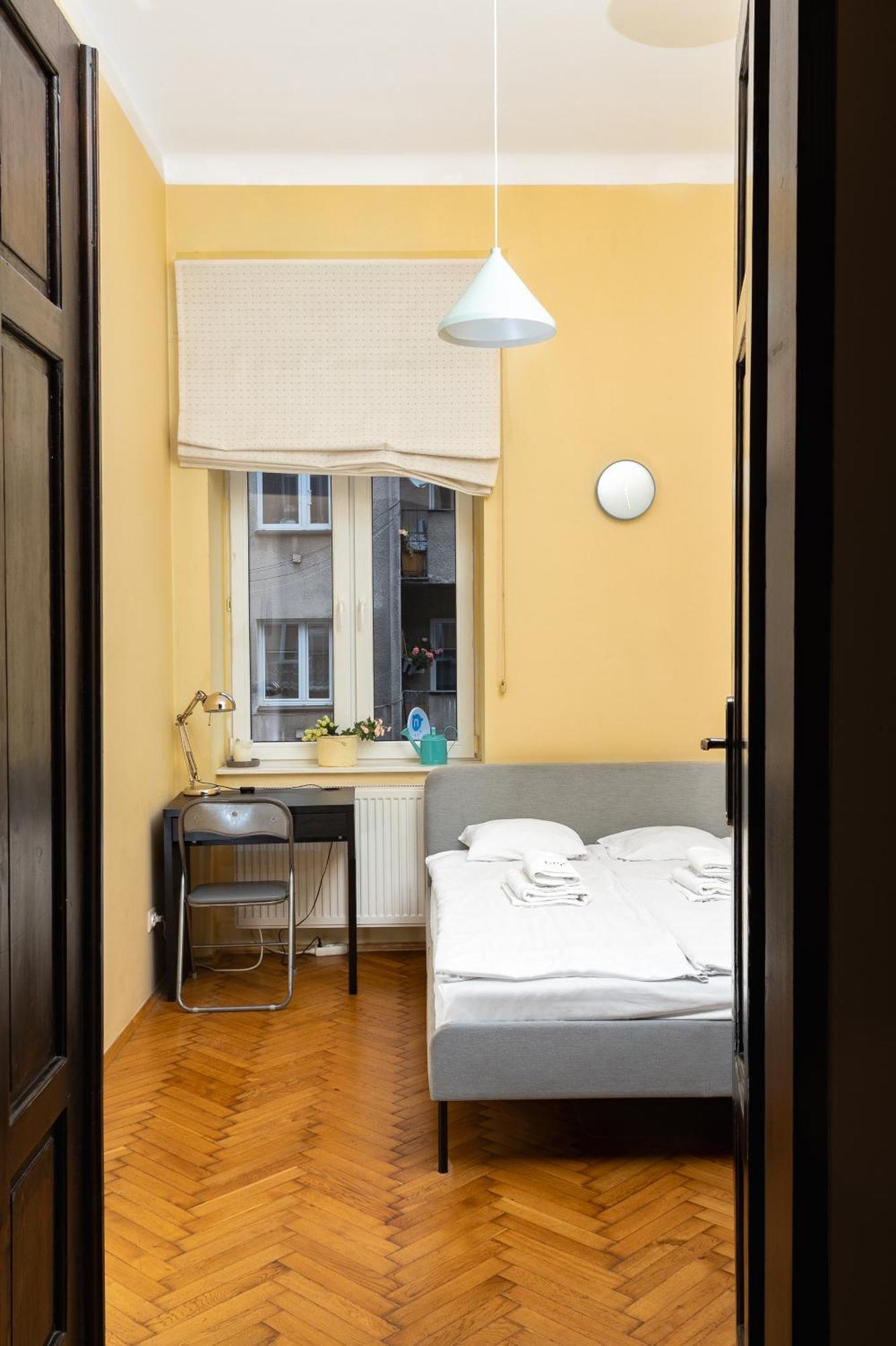 Homely 4 Bedroom Apartment - Old Town - By Upstairs Krakow Exterior photo
