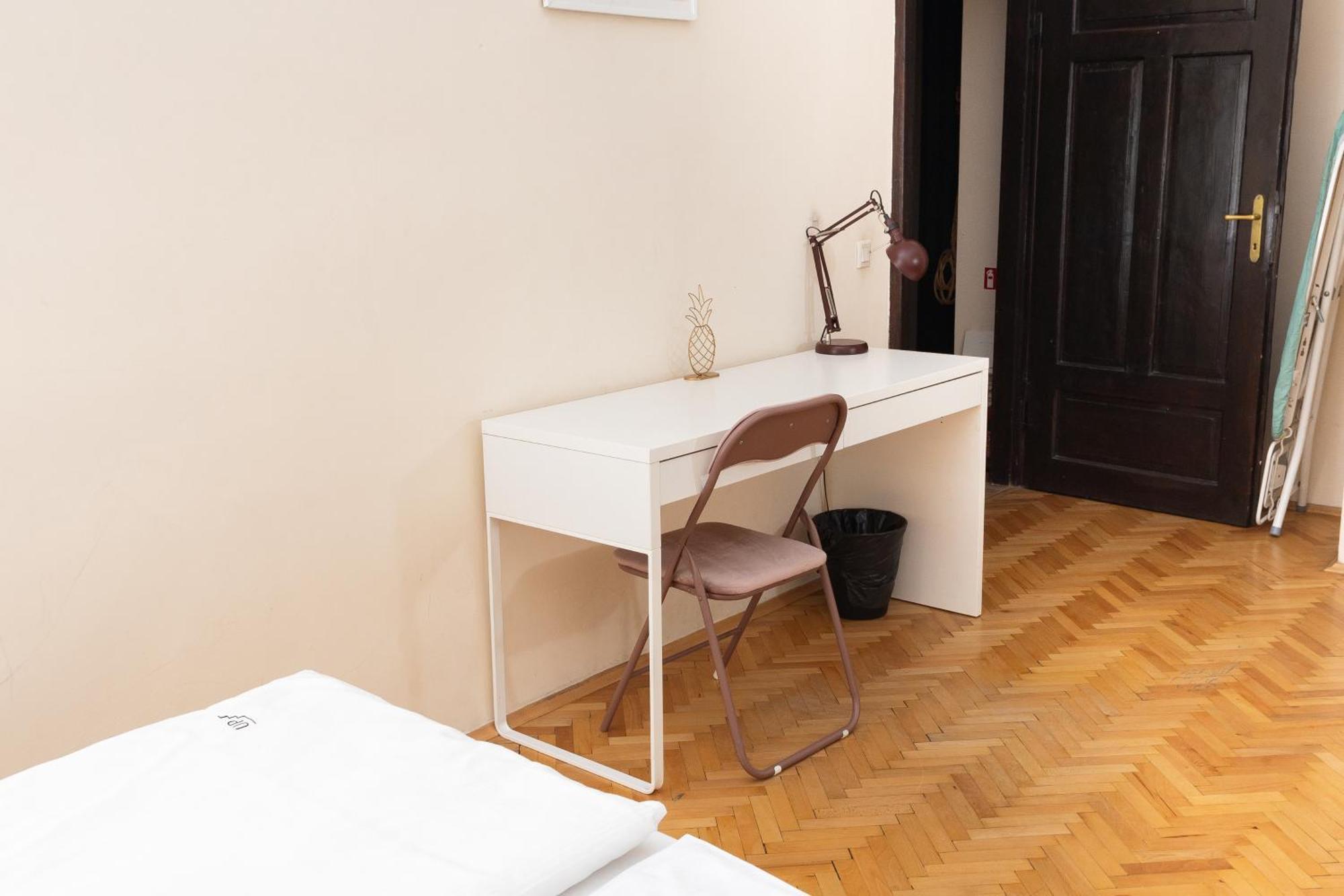 Homely 4 Bedroom Apartment - Old Town - By Upstairs Krakow Exterior photo